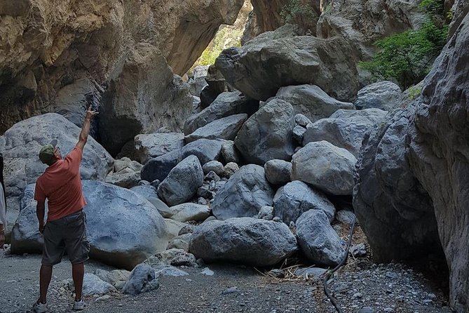 Sarakina Gorge, Kritza, Oliveoil Tasting, Mountains, South Coast - Sarakina Gorge is a scramble, not a casual walk