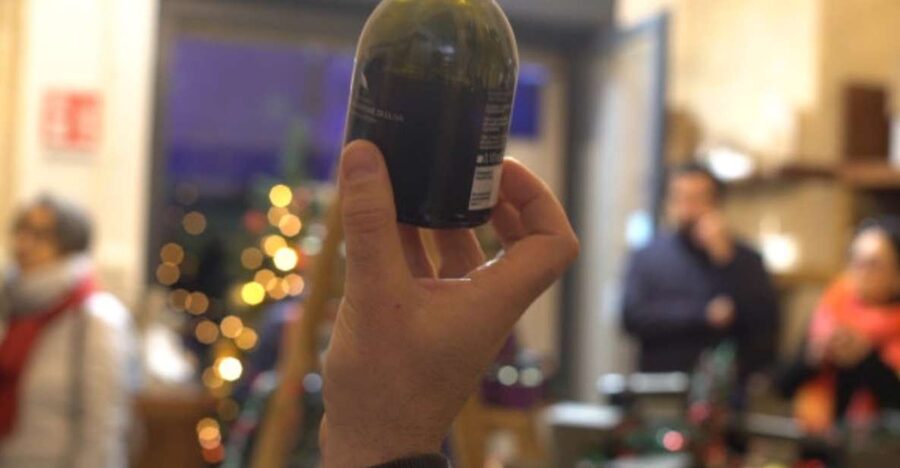 SENSORY TASTING OF EXTRA VIRGIN OLIVE OIL IN LECCE - Smell reveals the character of the oil