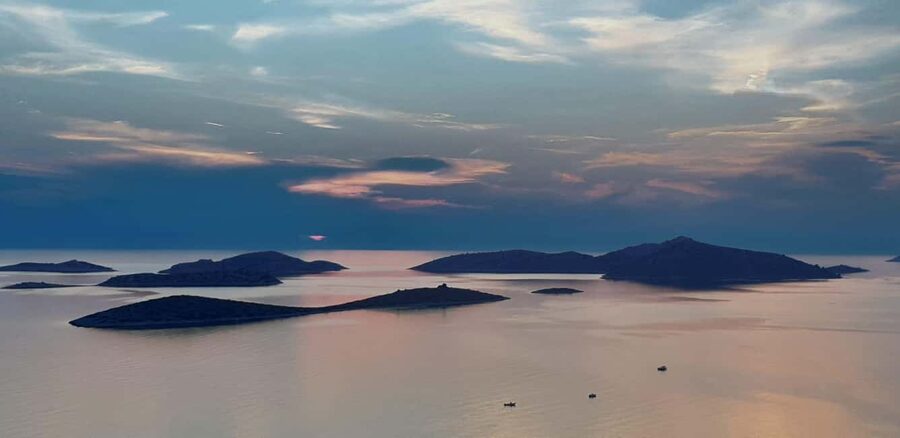 Šibenik: Croatia in a Day, Vistas, History, Olive Oil, Wine - Kaštel Benković and the region’s unsettled past