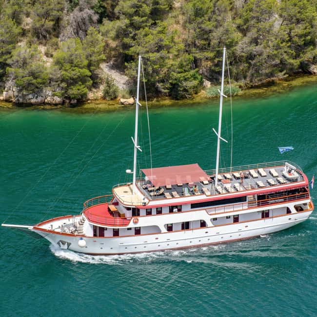Šibenik or Zadar: Krka falls, olive mill, oil & wine tasting - A small but meaningful look at Croatia’s recent past