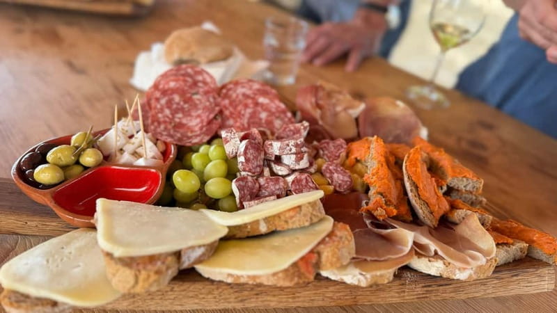 Small group- Exclusive Olive Oil & Wine Tour Mallorca - Who should book this experience?