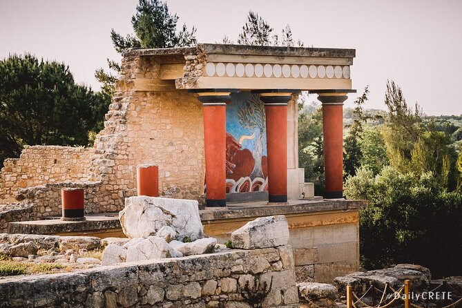 Small Group: Knossos, Olive Oil, Winery & Raki with Lunch - Lunch in Ano Archanes keeps the day grounded