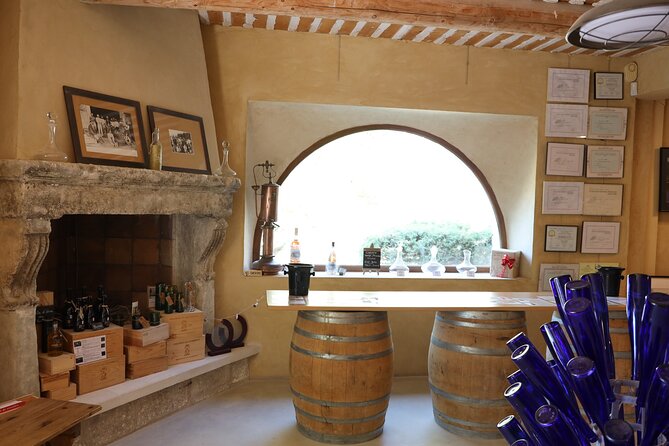 The wines of the Luberon, the Château de Lourmarin & Bastide du Laval olive oil - Key points at a glance