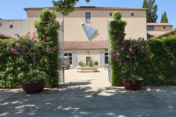 The wines of the Luberon, the Château de Lourmarin & Bastide du Laval olive oil - Who will enjoy this outing most