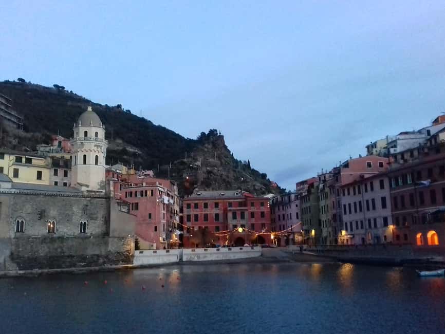 Vernazza (5 Terre): olive grove tour and oil and wine tasting - The climb to Madonna di Reggio