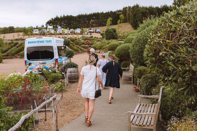 Waiheke Island: Taste&Graze Whisky Cellar Tour, Food, Olive Oil - Batch Winery and the platter lunch
