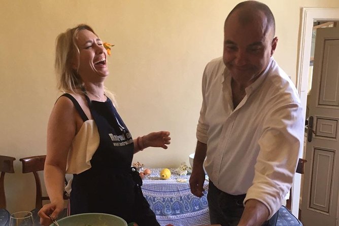 Wine and Extra virgin olive oil tasting in Lucca, Tuscany - Beginning with four Tuscan oils