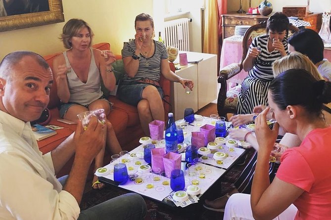 Wine and Extra virgin olive oil tasting in Lucca, Tuscany - Wine, appetizers, and the move to lunch